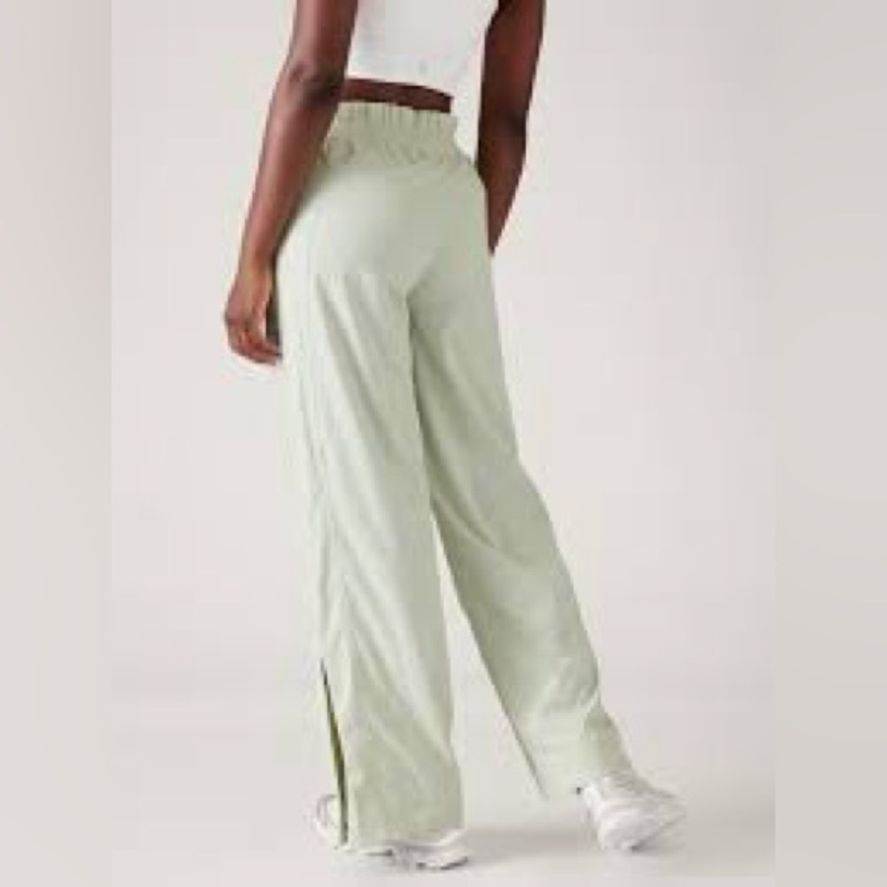 Athleta Trekkie High Rise Parachute Pant Sz 6 Mint Green Paperbag Waist Pull Up - Picture 5 of 16